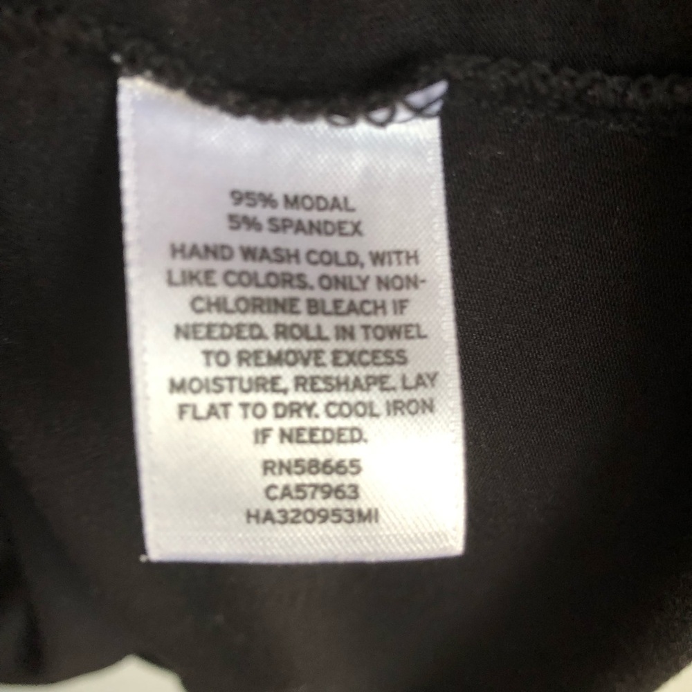 Halogen Top Solid Black Long Sleeve Soft Tee Sz L… - image 8